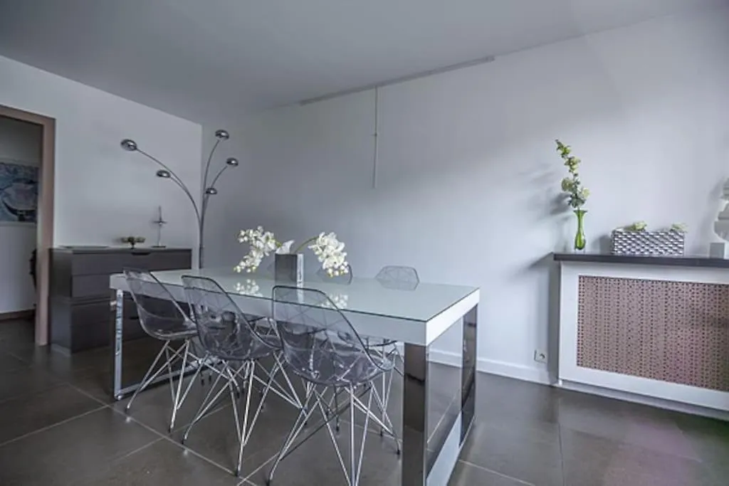 Victor Hugo Carrefour Pompe 16E Proche Etoile Et Tour Eiffel Apartment Paris 0*,