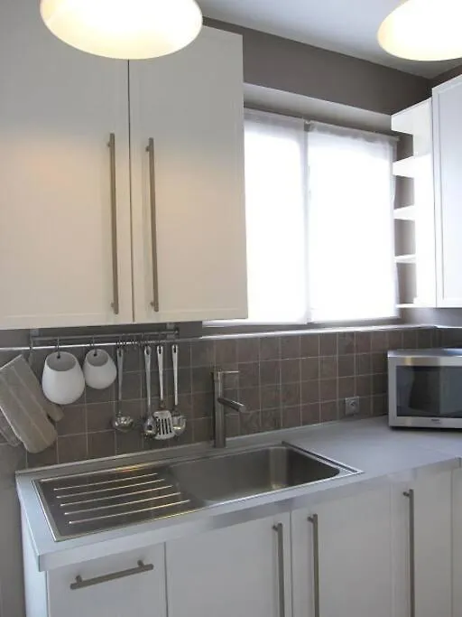 Victor Hugo Carrefour Pompe 16E Proche Etoile Et Tour Eiffel Apartment Paris France